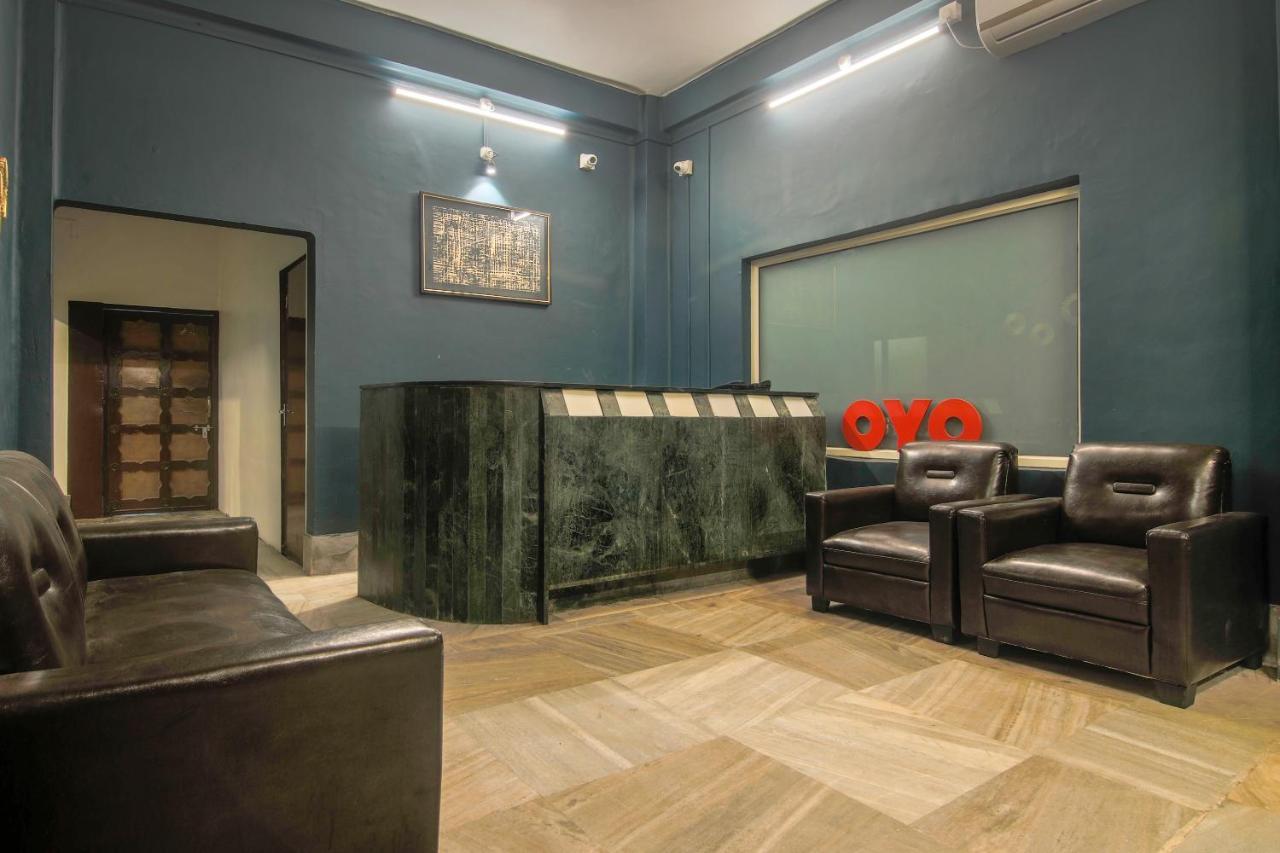 Oyo Indiraj Hotel Гувахати Екстериор снимка